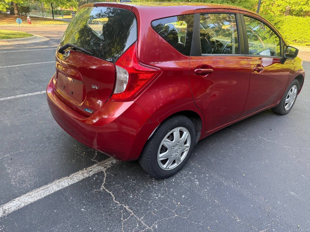2015 Nissan Versa Image 4
