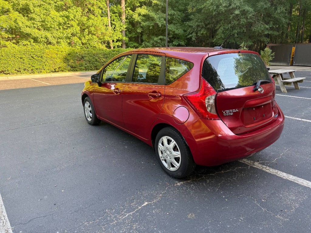 2015 Nissan Versa Image 7