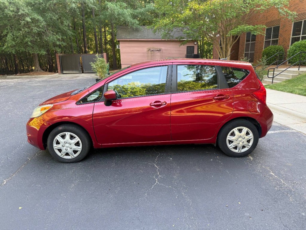 2015 Nissan Versa Image 8