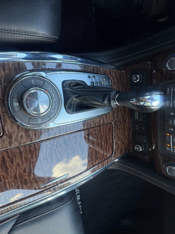 2018 Nissan Armada Image 22