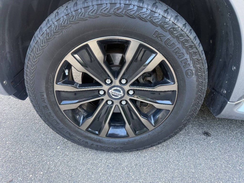 2018 Nissan Armada Image 24