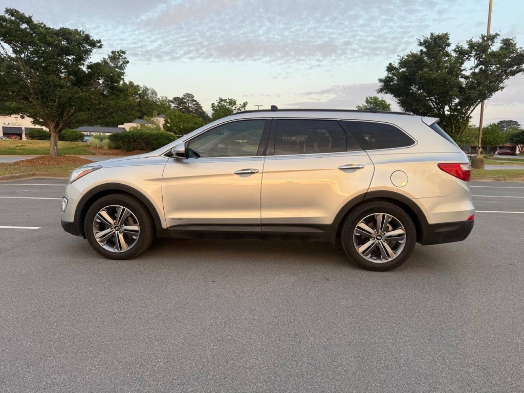 2016 Hyundai Santa Fe Image 6
