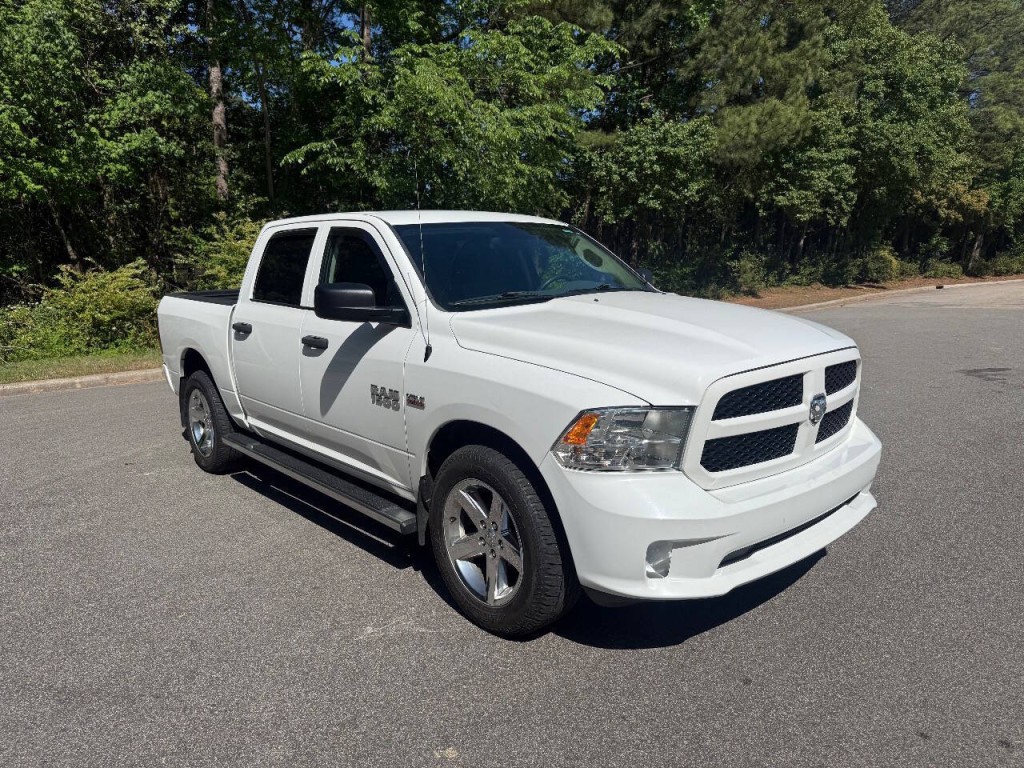2016 RAM 1500 Image 2