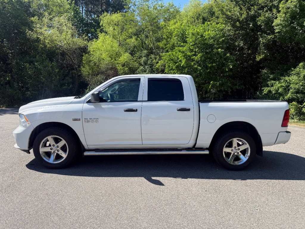 2016 RAM 1500 Image 3