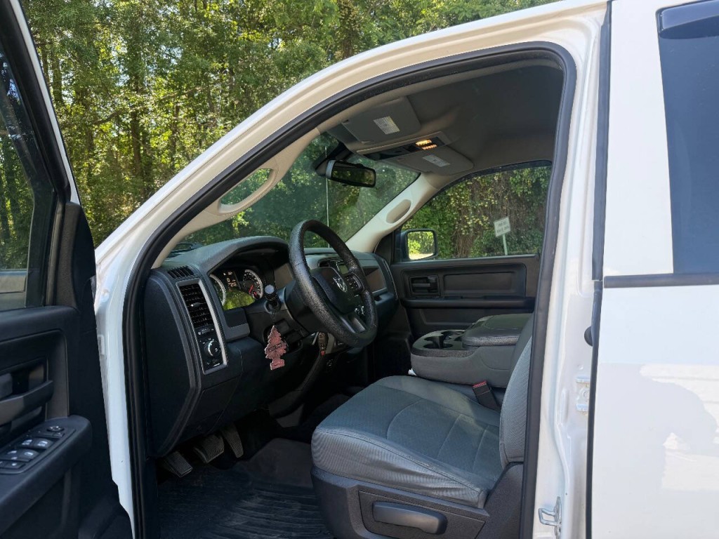 2016 RAM 1500 Image 8