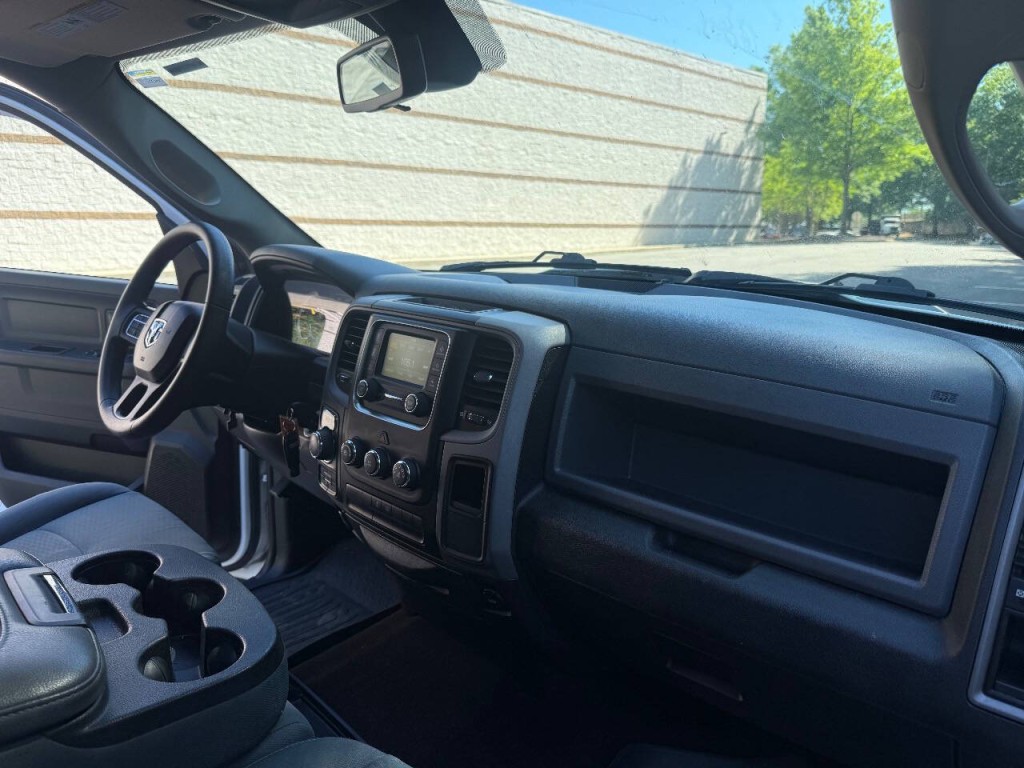 2016 RAM 1500 Image 11