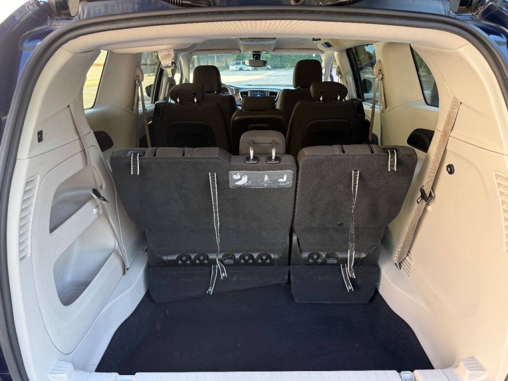 2018 Chrysler Pacifica Image 16