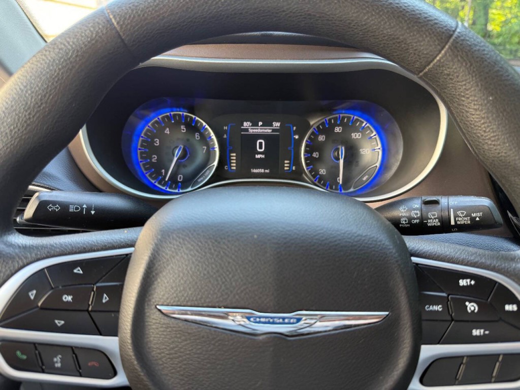 2018 Chrysler Pacifica Image 18