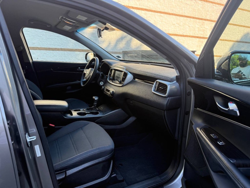 2019 Kia Sorento Image 11