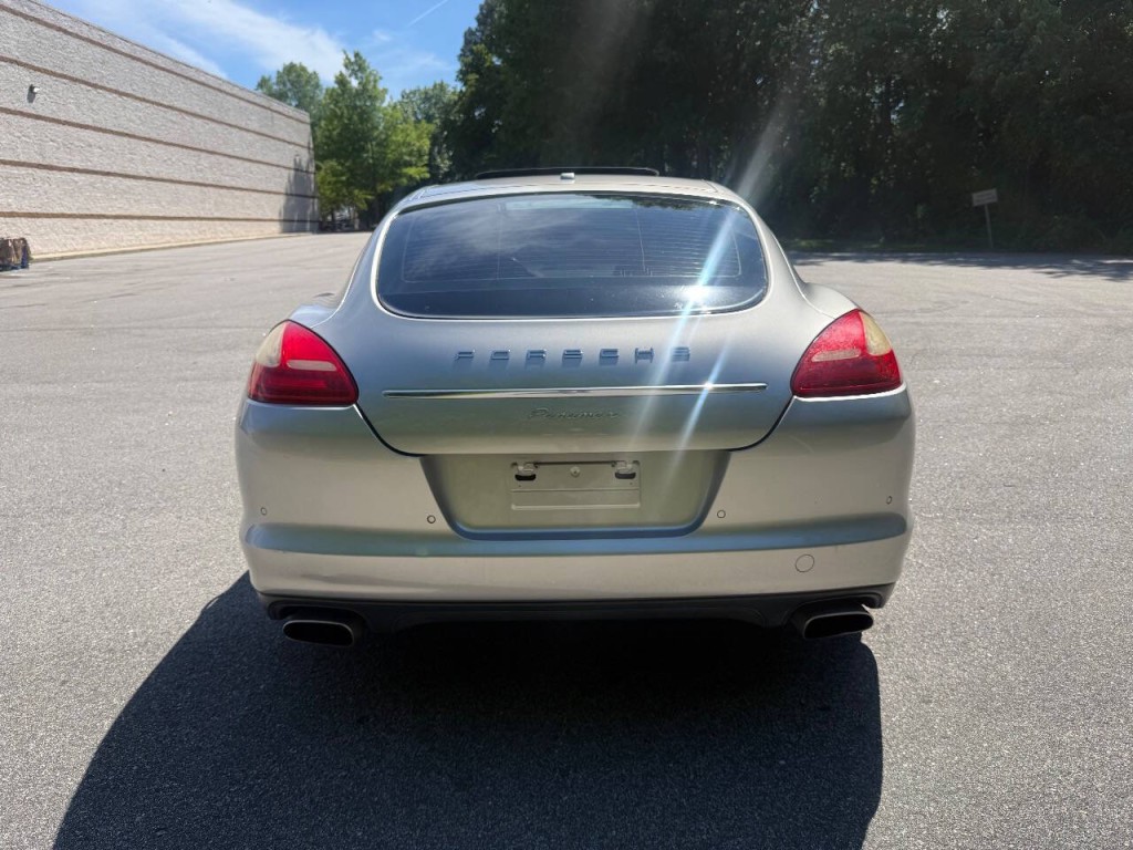 2012 Porsche Panamera Image 7