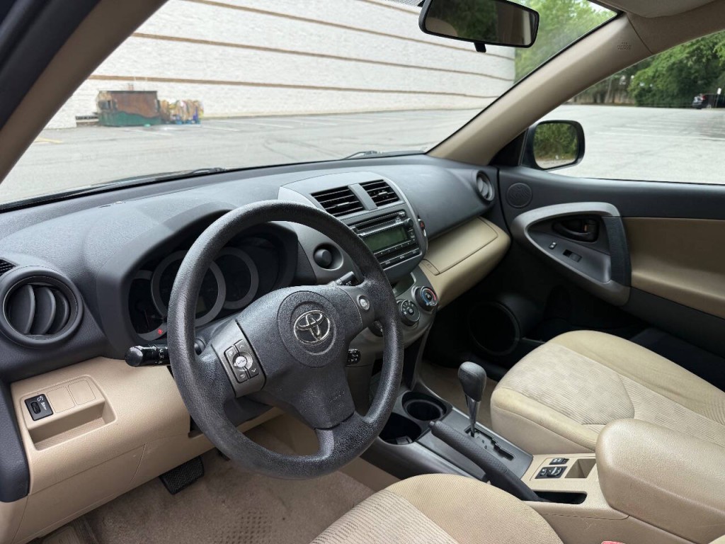 2012 Toyota Rav4 Image 10