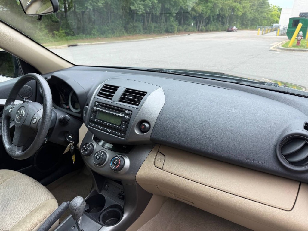 2012 Toyota Rav4 Image 12