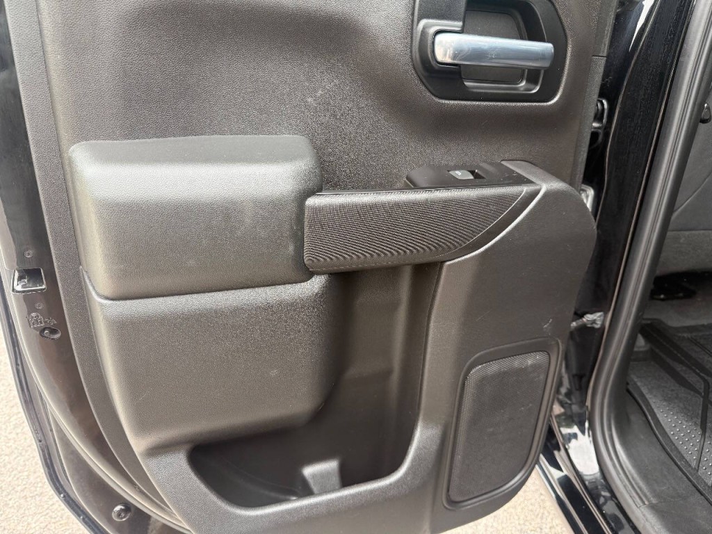 2019 Chevrolet Silverado 1500 Image 12