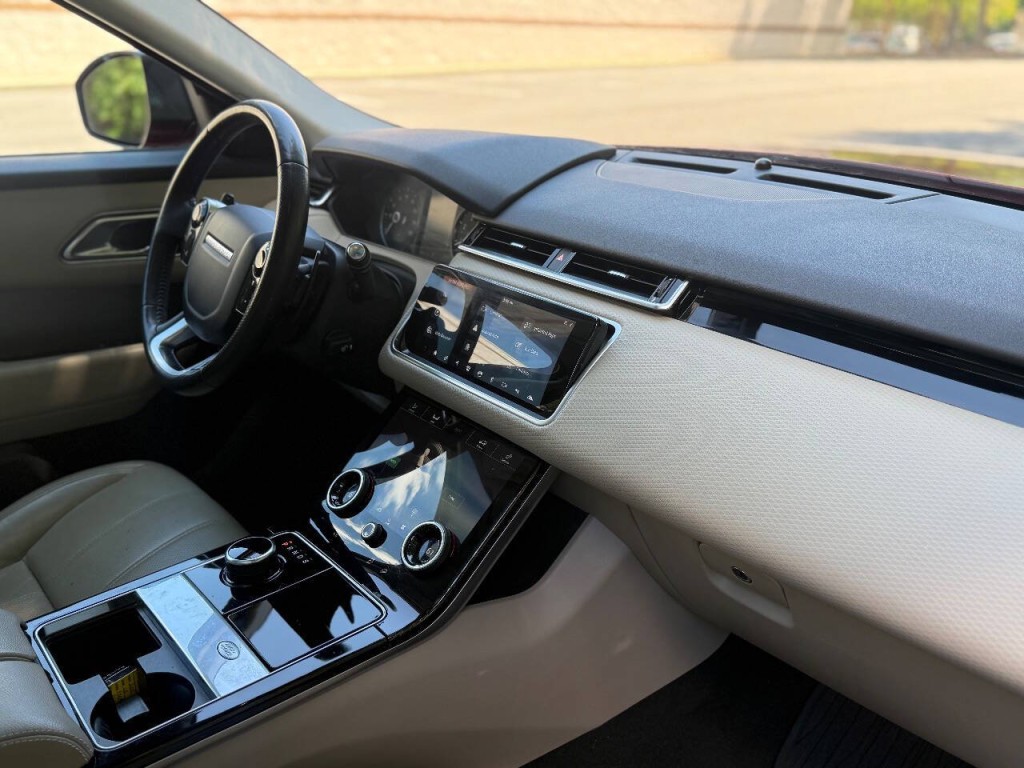 2018 Land Rover Range Rover Image 12