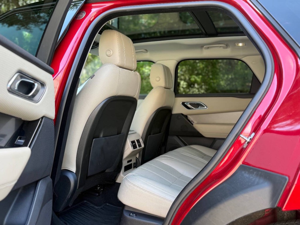 2018 Land Rover Range Rover Image 13