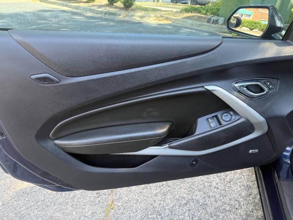 2016 Chevrolet Camaro Image 10