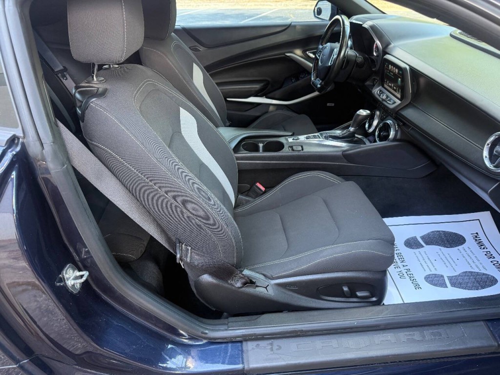 2016 Chevrolet Camaro Image 13