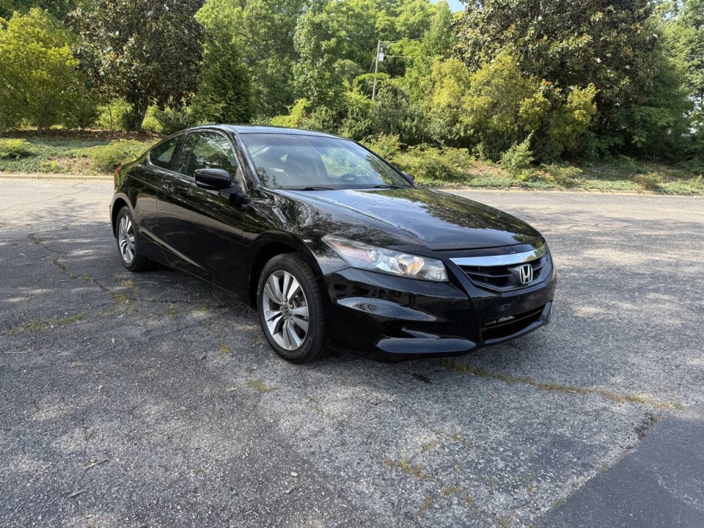 2012 Honda Accord Image 2