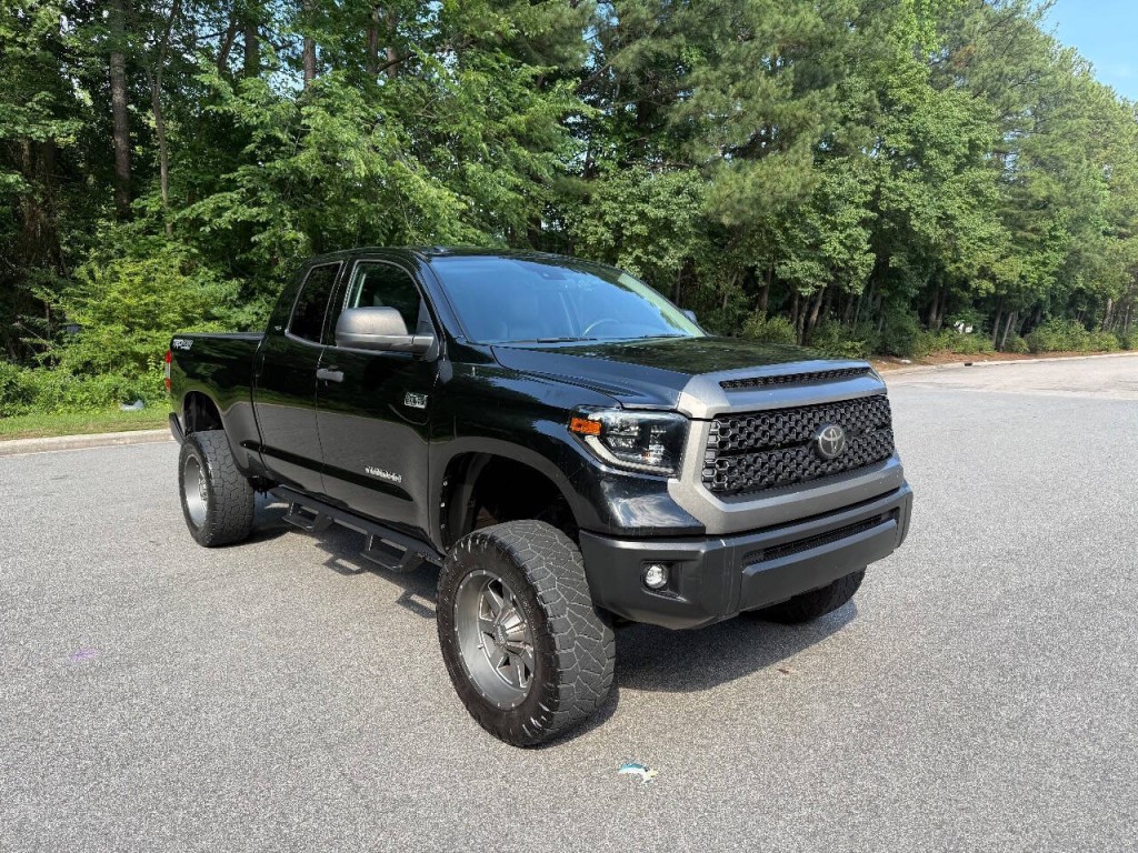 2019 Toyota Tundra Image 2