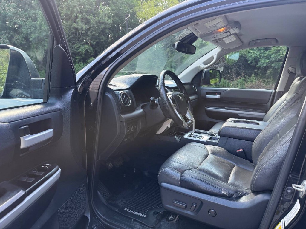 2019 Toyota Tundra Image 9