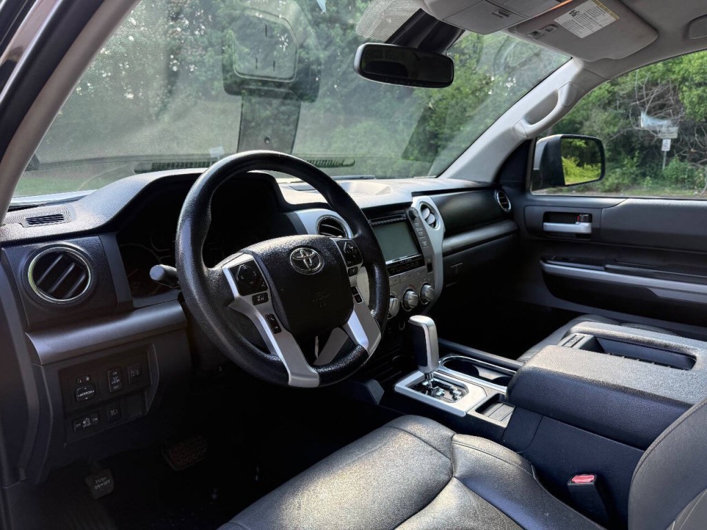 2019 Toyota Tundra Image 10