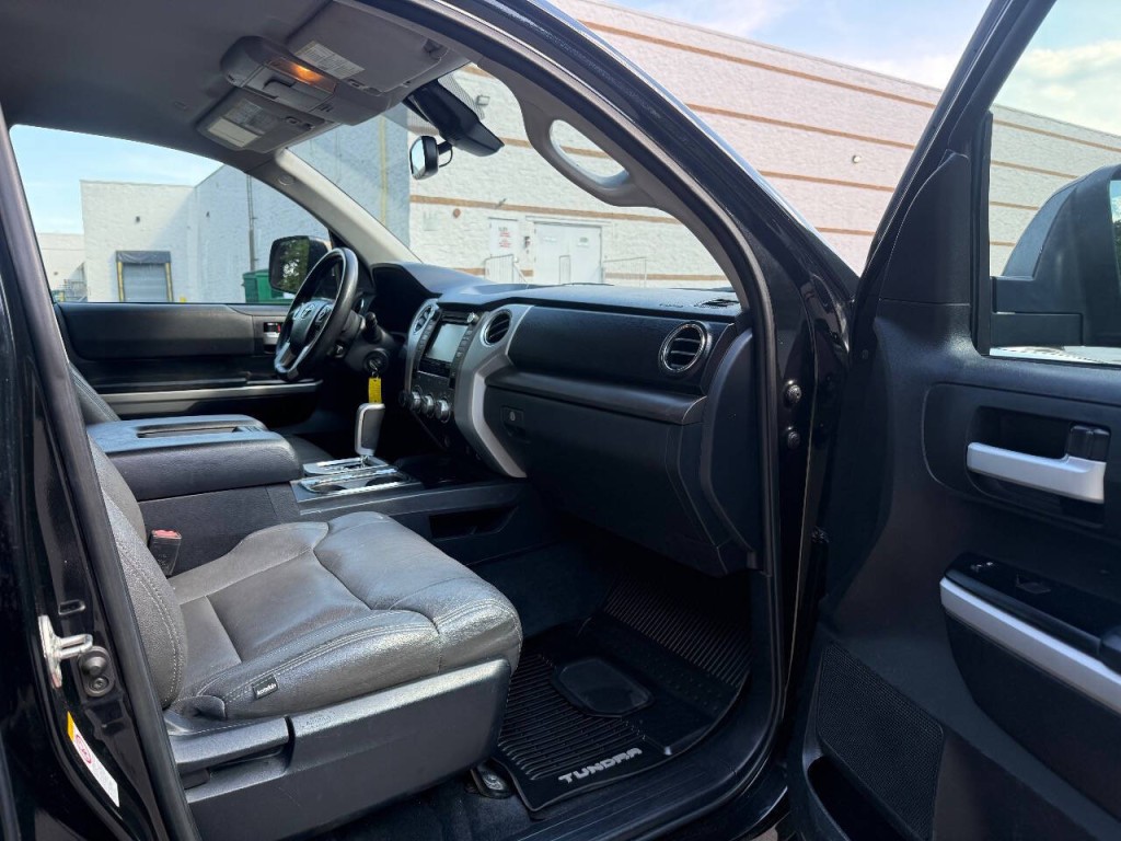 2019 Toyota Tundra Image 11