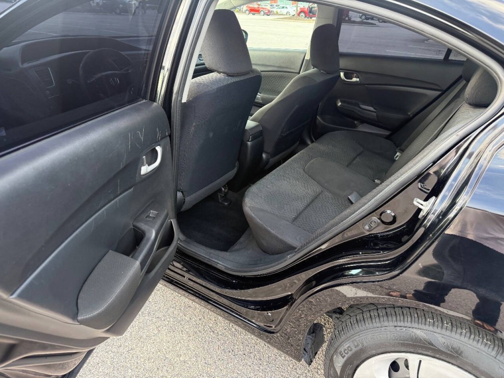 2015 Honda Civic Image 11