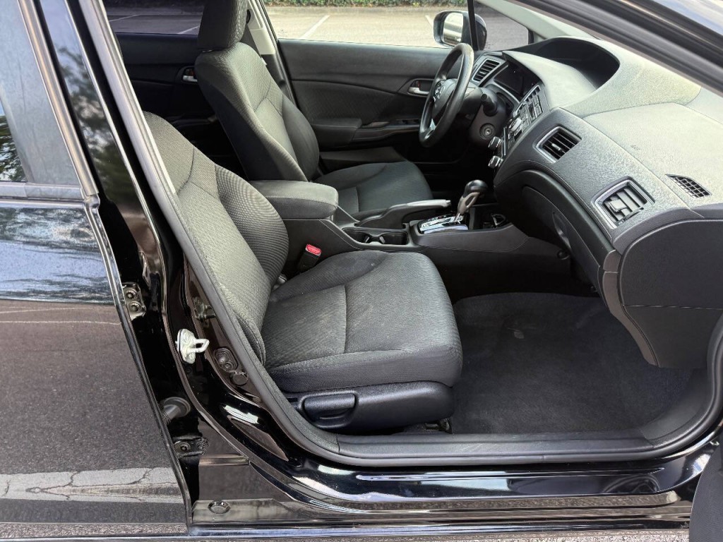 2015 Honda Civic Image 12