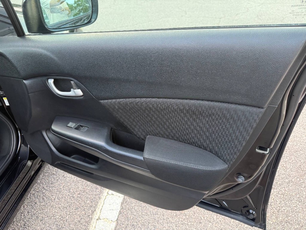 2015 Honda Civic Image 13