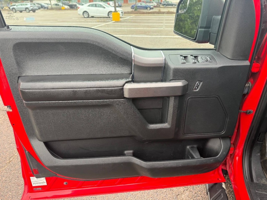 2015 Ford F-150 Image 9