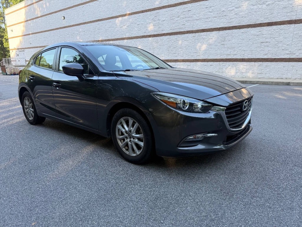 2018 Mazda Mazda3 Image 2