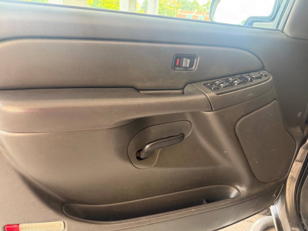 2006 Chevrolet Silverado 1500 Image 8