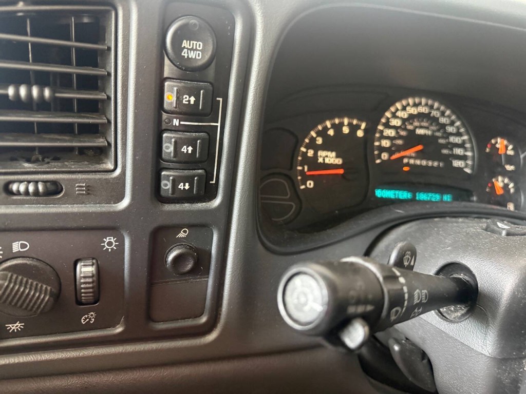 2006 Chevrolet Silverado 1500 Image 13