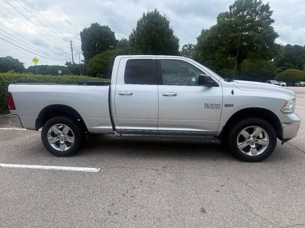 2015 RAM 1500 Image 3