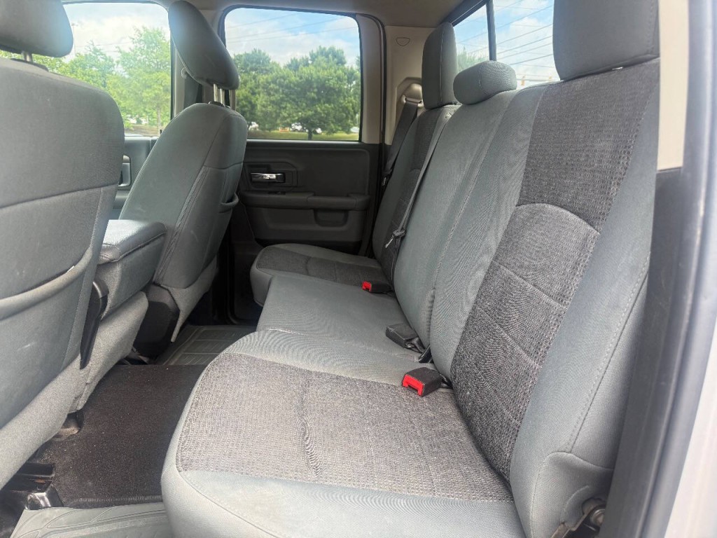2015 RAM 1500 Image 12