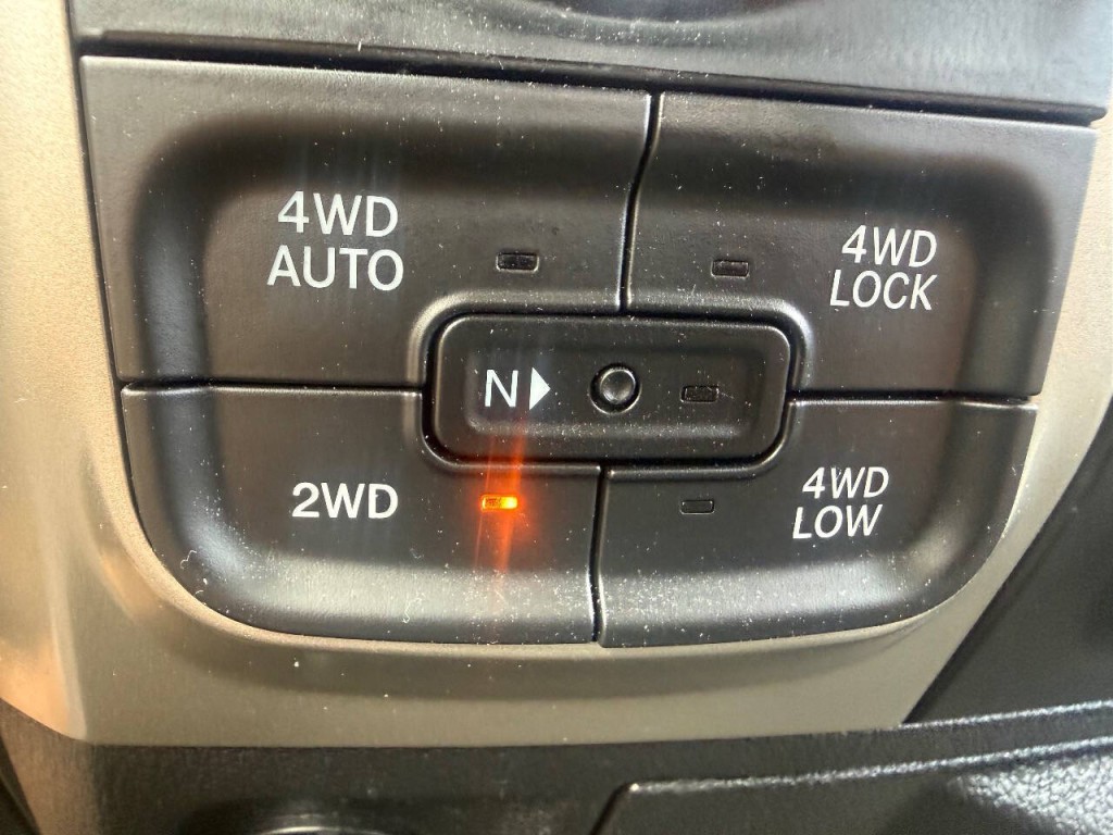 2015 RAM 1500 Image 18