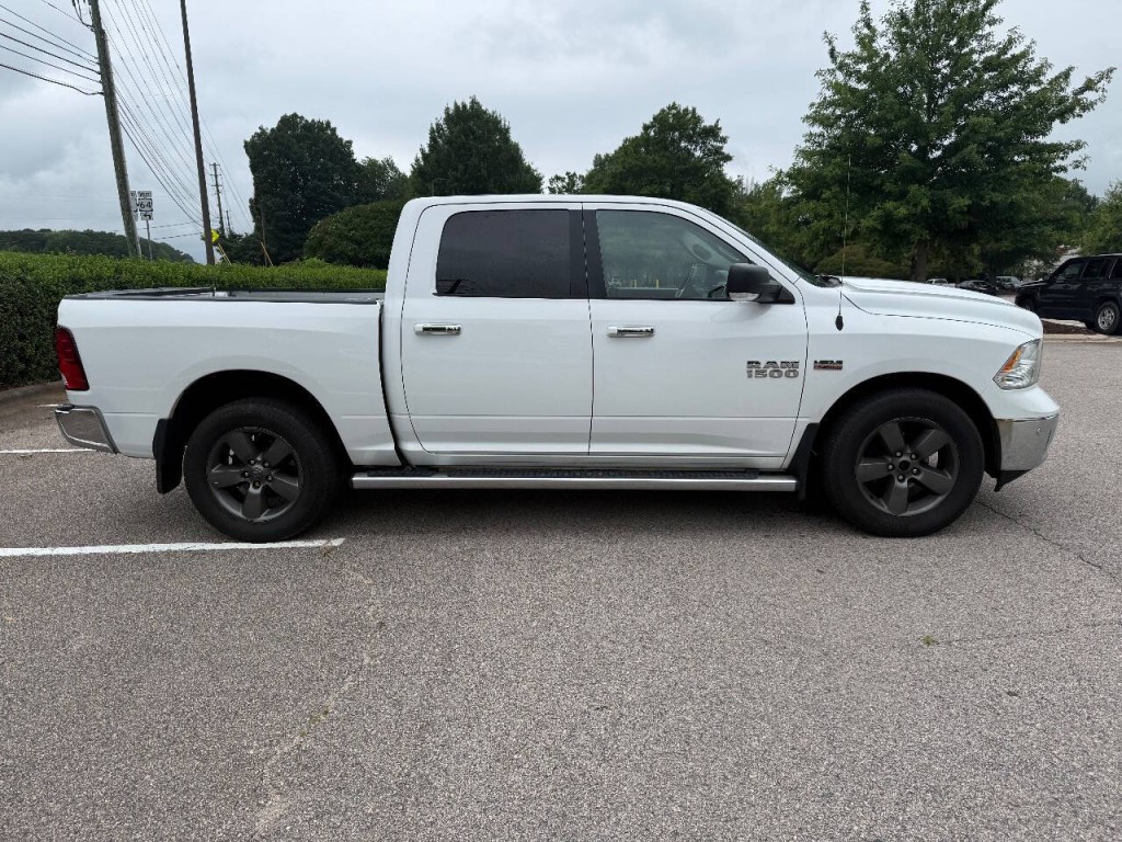 2018 RAM 1500 Image 3