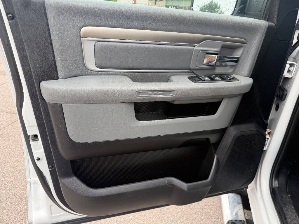 2018 RAM 1500 Image 9