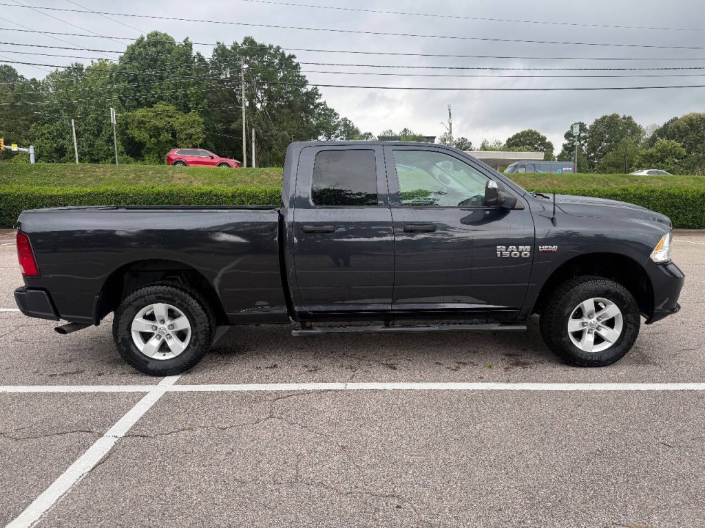 2018 RAM 1500 Image 3
