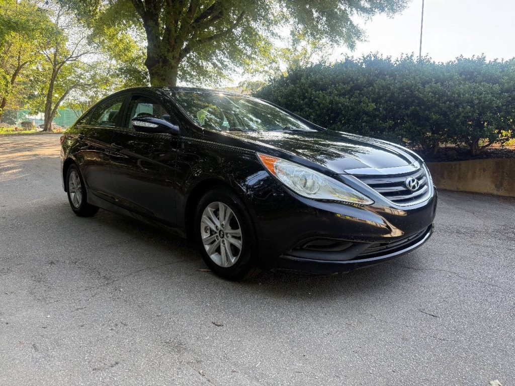 2014 Hyundai Sonata Image 2