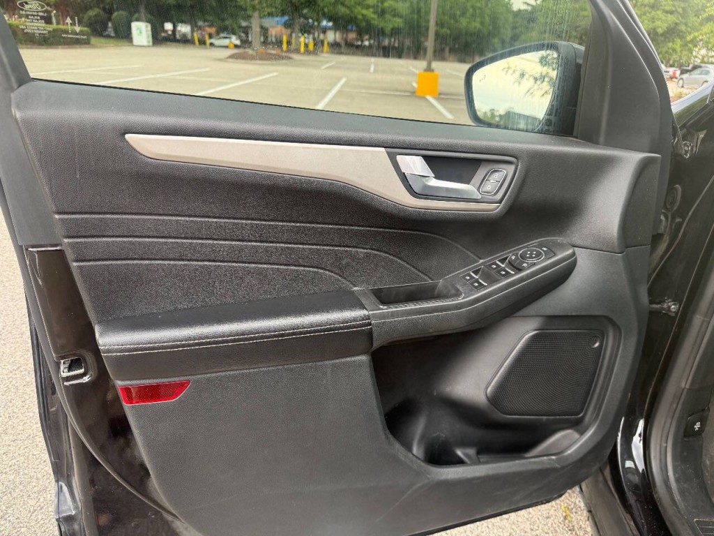 2021 Ford Escape Image 11