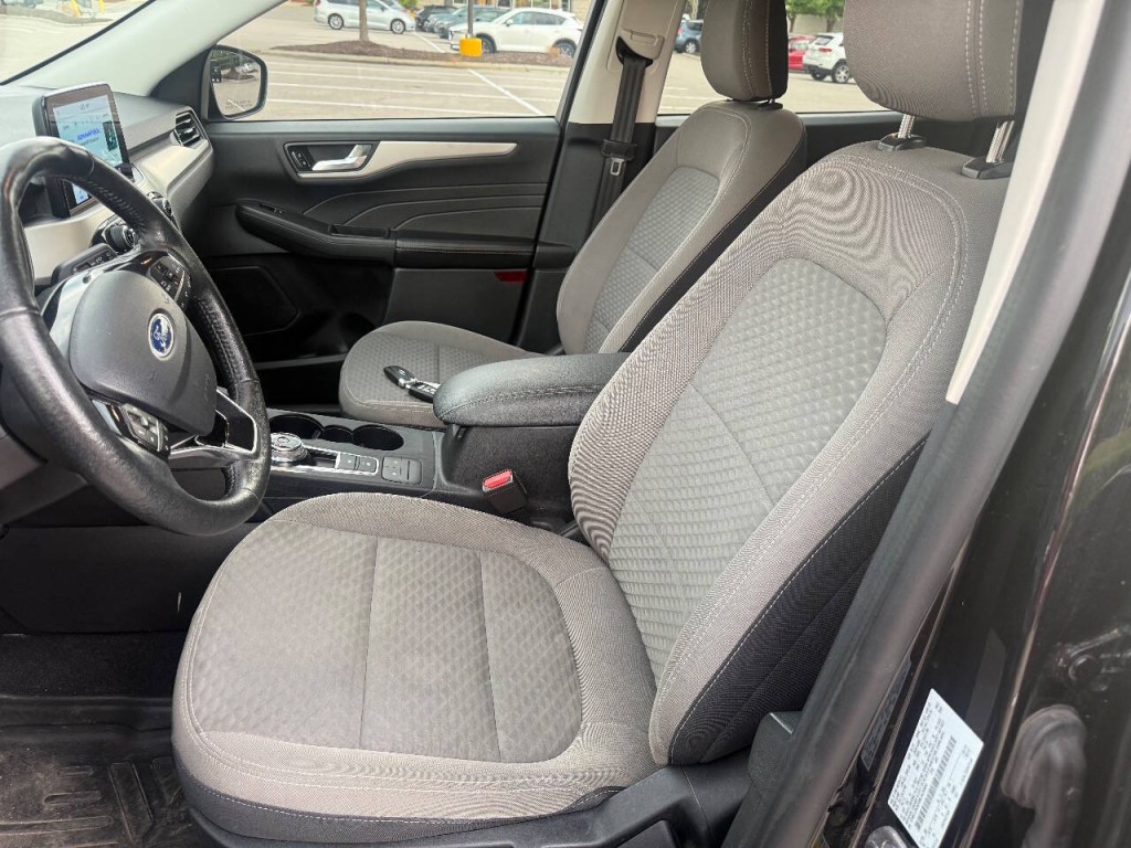 2021 Ford Escape Image 12