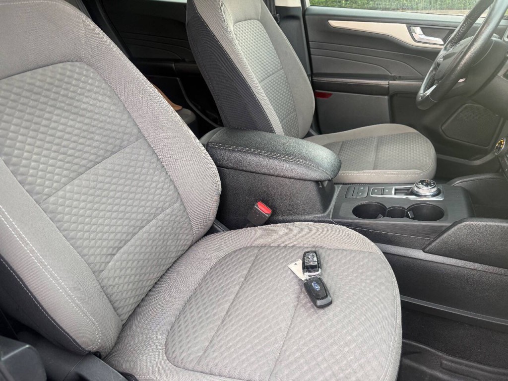 2021 Ford Escape Image 15