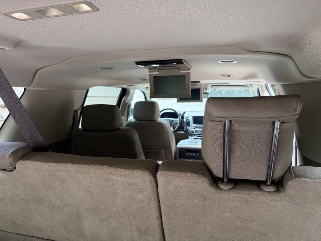 2017 Chevrolet Suburban Image 15