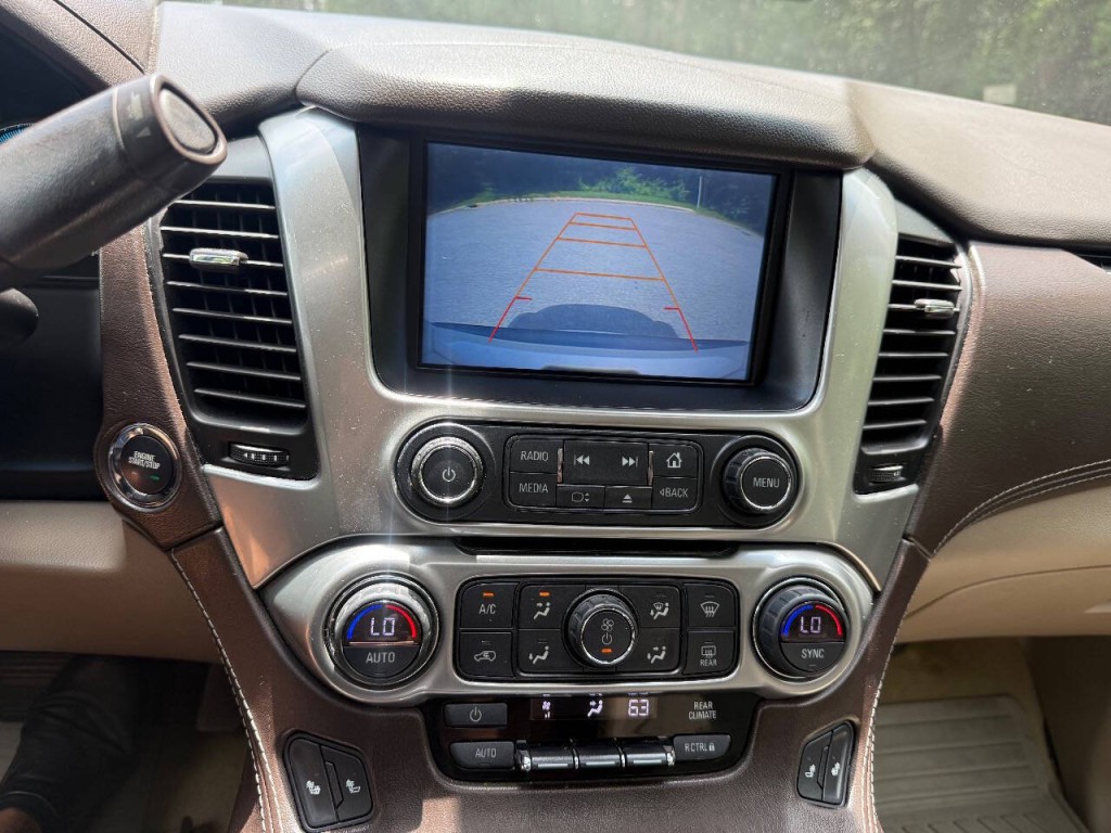 2017 Chevrolet Suburban Image 19