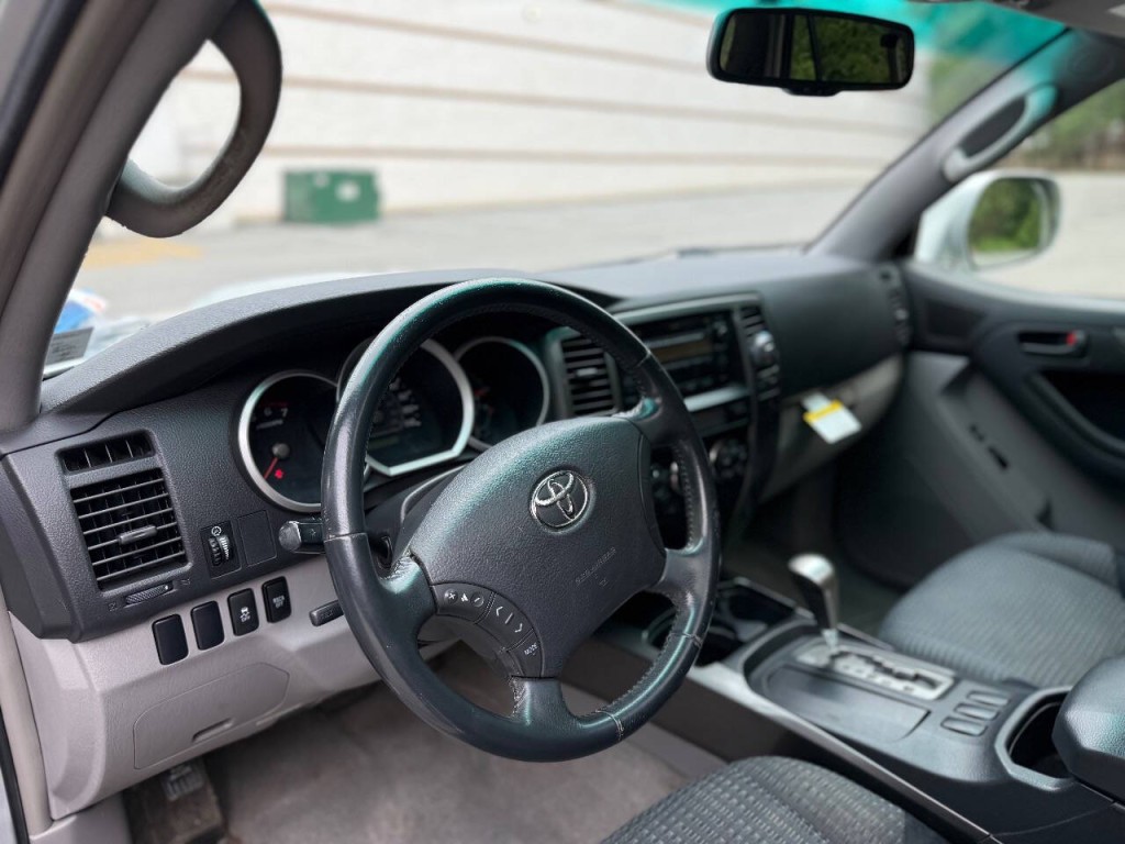 2008 Toyota 4Runner Image 10