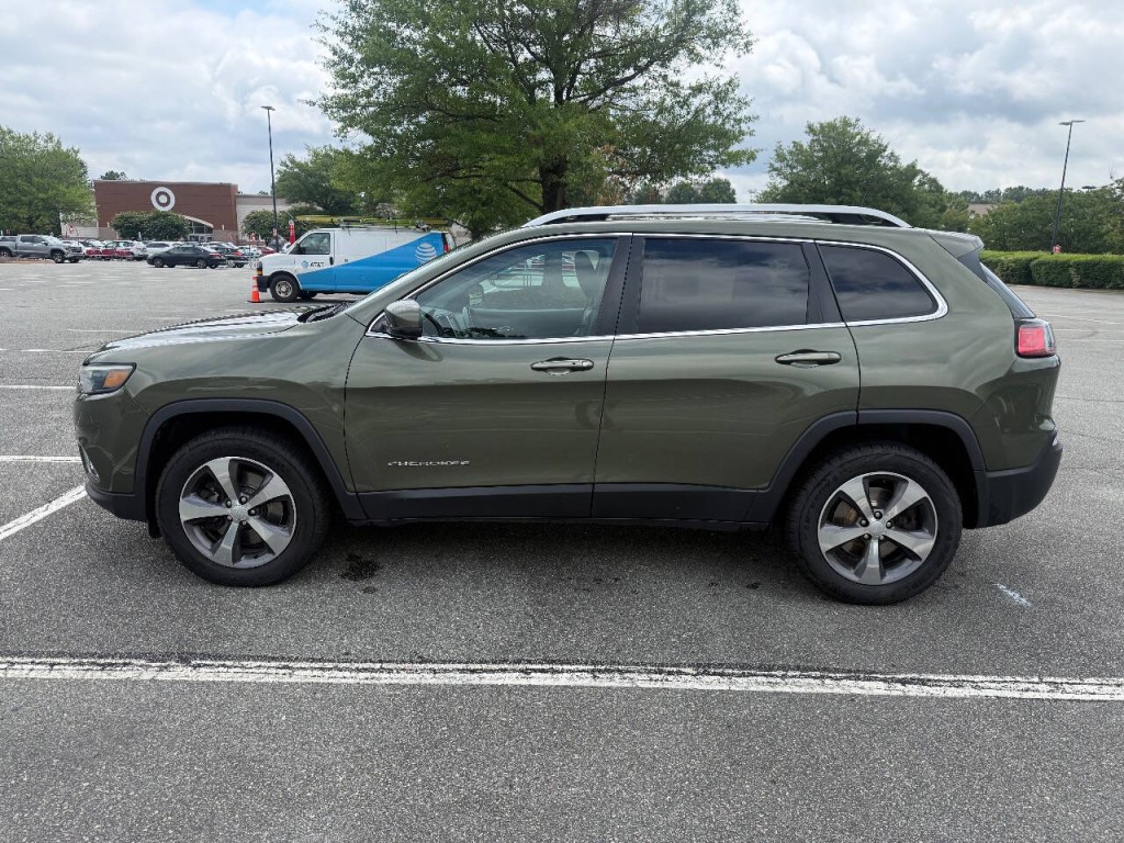 2019 Jeep Cherokee Image 8