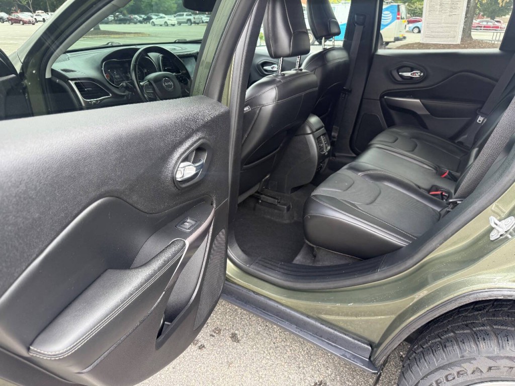 2019 Jeep Cherokee Image 13