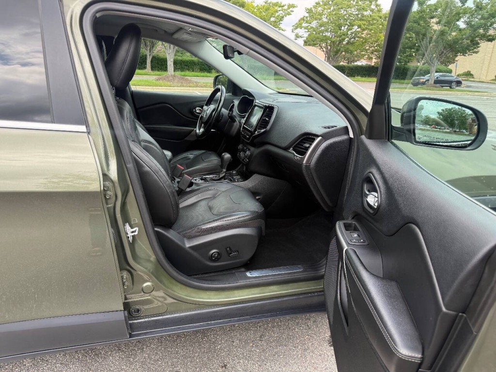 2019 Jeep Cherokee Image 14