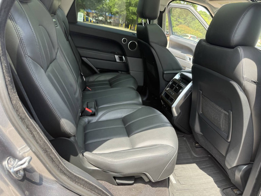 2016 Land Rover Range Rover Sport Image 11